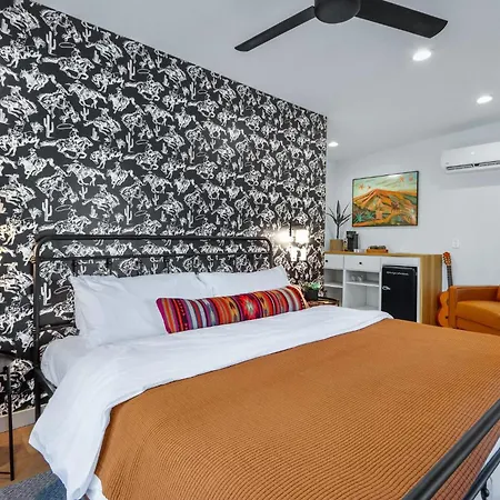 Cowboy Casita Vila